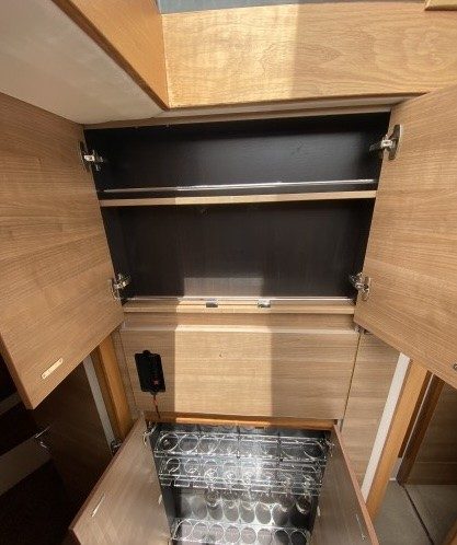 Galley stowage with glassware